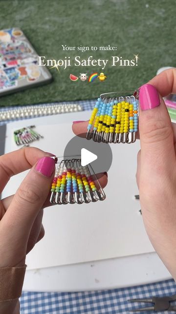 🌷Kristen’s creations🌷 on Instagram: "How to use up Safety Pins? 💗🧷✨Make em cute! (Supplies is listed below and will be on my story shortly) Let me know which design is your favorite! 🍉🐮🌈🐥

Supplies:
Seed beads (8/0 Size)
Hands 
Size 33mm Safety pins 
Size 57mm Safety pins (optional)

#summercrafts #kidscraftideas #beadedbrooch #cutediy #funactivity #easytutorial" Bead Safety Pin Craft, Safety Pin Bead Crafts, Safety Pin Bracelet Diy, Safety Pin Jewelry Patterns, Cute Supplies, Safety Pin Crafts, Safety Pin Bracelet, Pin Bracelet, Swap Ideas