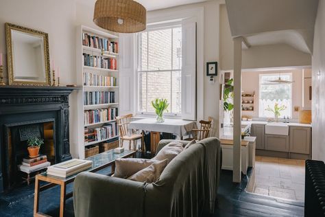 A Small London Apartment Filled with Books London Flat Interior, Cottage Loft, Light Gray Cabinets, Airbnb Design, White Subway Tiles, Flat Interior, London Flat, Victoria Park, London Apartment