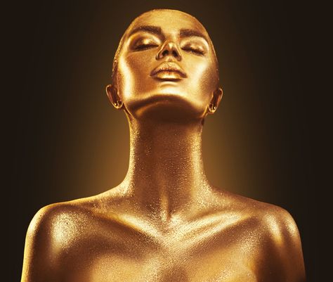 Shiny Makeup, Golden Skin, Gold Skin, Pure Gold Jewellery, Gold Bodies, Gold Face, Jewelry Model, Gold Art, Face Skin