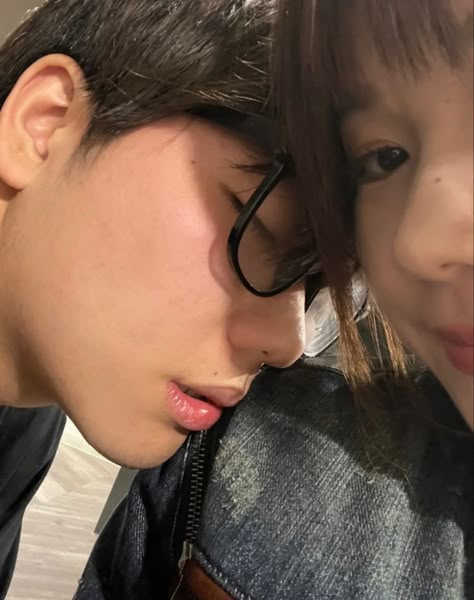 Teenage Love, Dream Date, 사진 촬영 포즈, Couples Vibe, Cute Relationship Photos, Ulzzang Couple, Korean Couple, Cute Relationship Goals, Couple Aesthetic