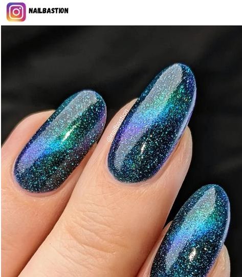 Cat Eye Gel Halloween Nails, Cool Cat Eye Nails, Purple Cat Eye Nail Designs, Northern Lights Nail Designs, Short Cats Eye Nails, Turquoise Cat Eye Nails, Mermaid Cat Eye Nails, Green Cat Eye Nails Design, Green Cats Eye Nails