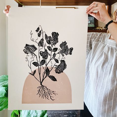 April Flower of the Month | The Sweet Pea — Linocut Print by Anna Tovar Linoleum Print Ideas Flower, Linocut Flowers, Flowers Linocut, Floral Linocut Prints, Lino Flowers Print, Peony Lino Print, April Flowers, Linocut Printmaking, Lino Art