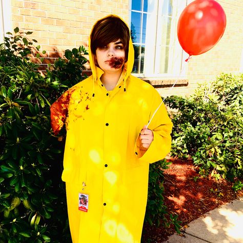 Diy Georgie Costume It, Georgie Makeup It, Georgie It Costume, Georgie Halloween Costume, Georgie Costume, Georgie It, Georgie Denbrough, Pennywise Halloween Costume, Halloween 23