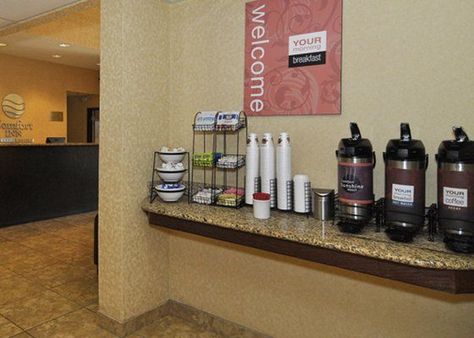 coffee bar at church | church+coffee+bar+ideas | Travels.com Homepage Church Coffee Bar Ideas, Couples Meeting, Church Signage, Church Lobby Design, Church Welcome Center, Fellowship Hall, Church Foyer, Church Lobby, Church Fellowship