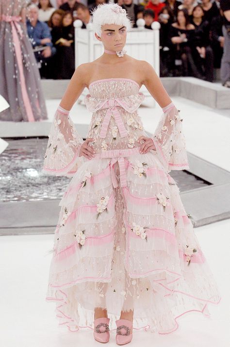 Haute Couture, Couture, Haute Couture Paris, Couture Looks, Chanel Couture, Haute Couture Dresses, Chanel Haute Couture, Pink Chanel, Chanel Spring