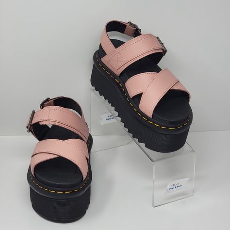 Dr. Martens Voss Ii Quad Strap Platform Sandals Women's Size 5 Peach Beige New Without Box Dr Martens Voss Ii, Dr Martens Voss, Dr Martens Blaire, Doc Martens Black, Shoes Dr Martens, Leather Gladiator Sandals, Dr Martens Black, Swim Shoes, Black Platform