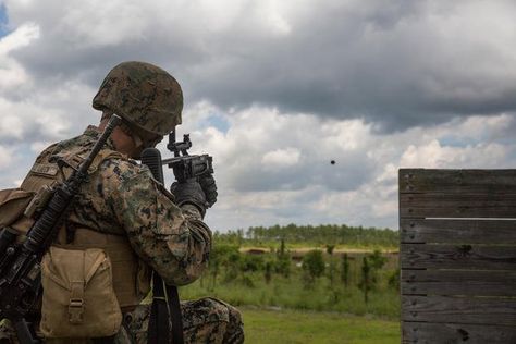 Here's How the Marine Corps Is Fielding its New 40mm Grenade Launchers -- The Marine Corps recently fielded its new M320A1 grenade launcher to Marines at Camp Lejeune North Carolina bringing the service closer to its goal of equipping all infantry units with the side-loading 40mm weapon in fiscal 2021. Olinda, Marine Raiders, Canadian Army, Future Soldier, Defence Force, Us Marines, French Army, The Secret History, Military Equipment