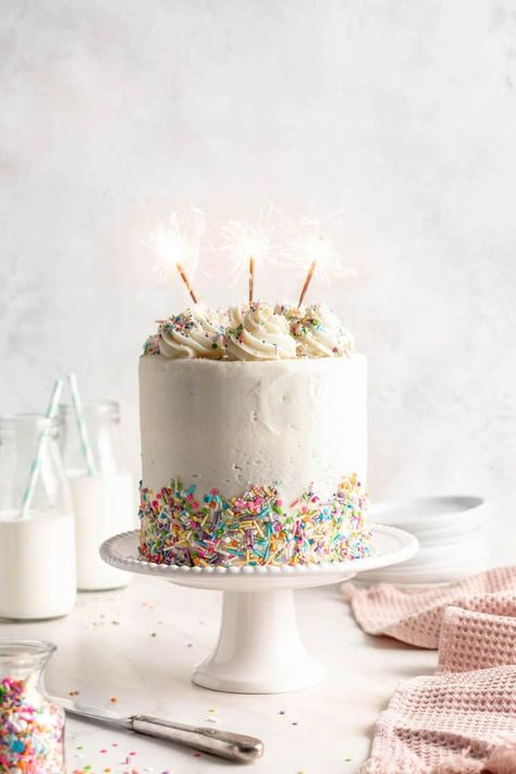 Naked Cake Ideas, Best Funfetti Cake, Grandbaby Cakes, Sprinkles Birthday Cake, Perfect Chocolate Cake, White Cake Recipe, Sweet 16 Cakes, 16 Cake, Confetti Cake