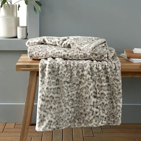 Amazon.co.uk : cheetah print fluffy blanket Blanket On Bed, Leopard Print Blanket, Leopard Blanket, Catherine Lansfield, Wooden Blinds, Fluffy Blankets, Leopard Animal, Made To Measure Curtains, Snow Leopard