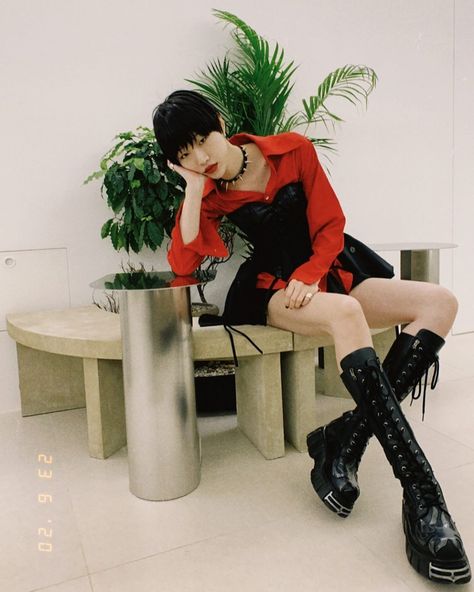 SORA CHOI🐚 publicó en Instagram • Mira todas sus fotos y videos en su perfil. Iconic Clothes, Red Style Outfit, Red And Black Aesthetic Outfit, Red And Black Fits, 2020 Outfits, Dress Red, Black Red Outfit, Outfit Red, Red Outfits Aesthetic