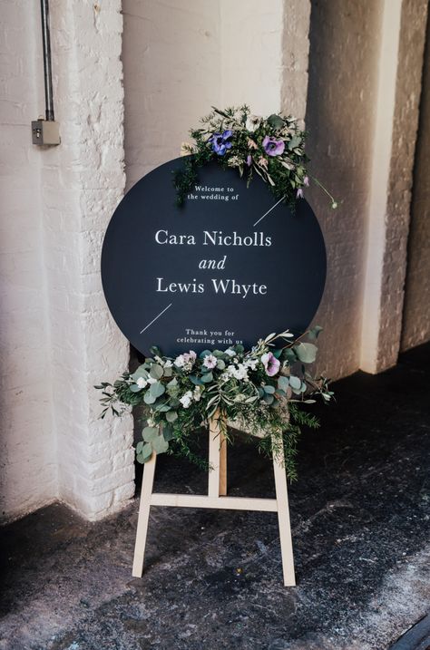 Flower Signage, Easel With Flowers, 100 Barrington, Welcome Easel, Round Welcome Sign, Morgan Davies, Feminine Flowers, Carpenter Photography, Flower Sign