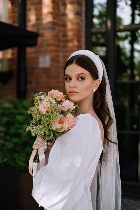 Wedding Hairstyles And Makeup, Slick Back Front Piece Bridal Hair, Wedding Hair With Headband And Veil, Bridal Headband With Veil, Wedding Hair Headband, Wedding Headdress, Bride Headband, Wedding Picture Poses, Braut Make-up