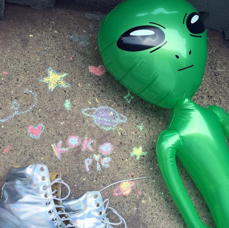 Aliencore Aesthetic, Luna Hale, Aesthetic Alien, Inflatable Alien, Space Grunge, Alien Aesthetic, Green Alien, Alien Girl, Aesthetic Space