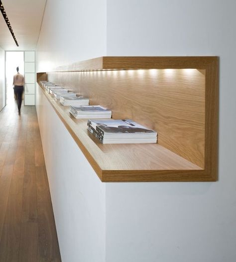 Art Gallery Interior, Built In Furniture, Wood Interiors, Wood Shelf, Design Case, 인테리어 디자인, Built Ins, Wood Shelves, Interior Architecture Design