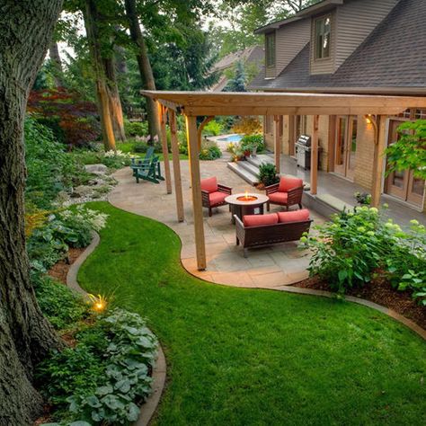 Curved Patio, Raised Patio, Landscaping Trees, Concrete Patios, Garden Paving, Patio Garden Design, Patio Landscaping, Backyard Living, Backyard Makeover