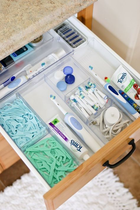 Supplies, tips and ideas for organizing bathroom drawers and cupboards. #bathroom #bathroomorganization #organization #organizing #organizingbathroom #homeorganization #camitidbits #tidbits #organizingsupplies Organizing Bathroom Drawers, Functional Organization, Organizing Bathroom, Diy Bathroom Storage Ideas, Bathroom Drawer Organization, Organize Life, Countertop Ideas, Diy Bathroom Storage, Bathroom Drawers