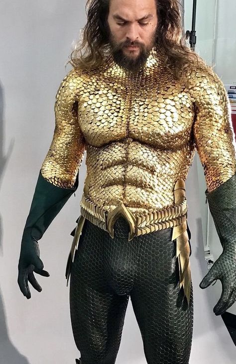 Aquaman Costume, Aquaman And Mera, Aquaman Film, Aquaman Dc Comics, Henry Cavill Shirtless, Aqua Man, Armor Medieval, Justice League Comics, Arthur Curry