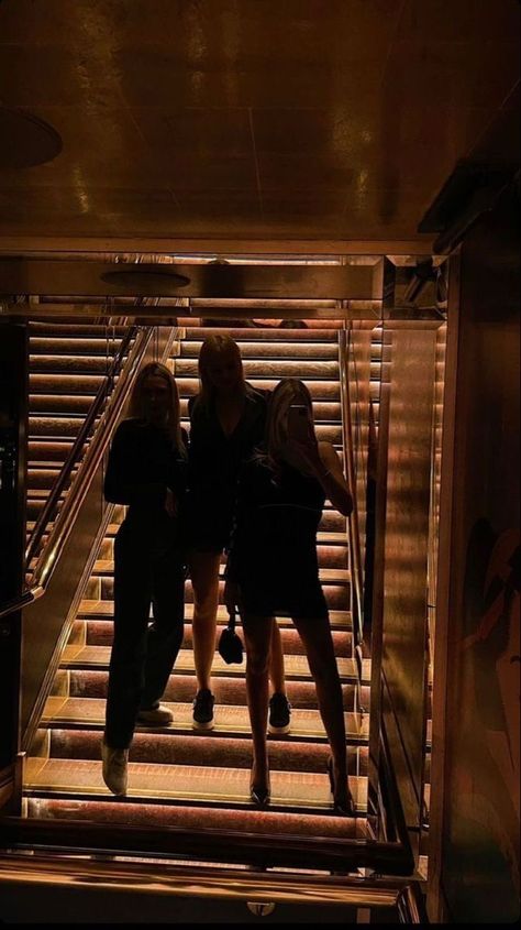 Majid Jordan, Golden Brunette, Client Board, Ootd Poses, Red Era, 18th Bday, Serena Van, Clubbing Aesthetic, Serena Van Der Woodsen