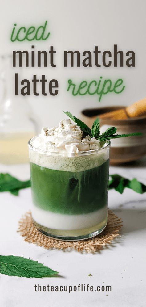 how to make an iced mint matcha latte at home Green Tea Recipes Healthy, Cold Brew Matcha, Matcha Tea Recipes, Make Cold Brew, Matcha Green Tea Recipes, Matcha Mint, Matcha Latte Recipe, Mint Simple Syrup, Green Tea Recipes