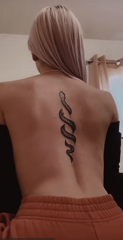 Tato Naruto, Tato Minimal, Serpent Tattoo, Snake Tattoo Design, Full Back Tattoos, Ornamental Tattoo, Spine Tattoos For Women, Classy Tattoos, Spine Tattoo