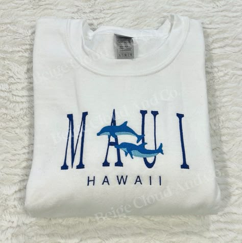 Dolphins Aesthetic, Beachy Sweatshirt, Crewneck Aesthetic, Surfergirl Style, Cute Crewneck Sweatshirt, Hawaii Sweatshirt, Trendy Sweatshirts, Aesthetic Crewneck, Sweatshirt Colors