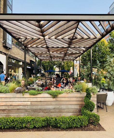 Pergola Restaurant Design, Best Outdoor Restaurant Patios, Outdoor Foodcourt Architecture, Industrial Outdoor Design, Restaurant Pergola Design, Diagonal Pergola, Cafe Pergola, Pergola Rooftop, Outdoor Cafe Design Ideas