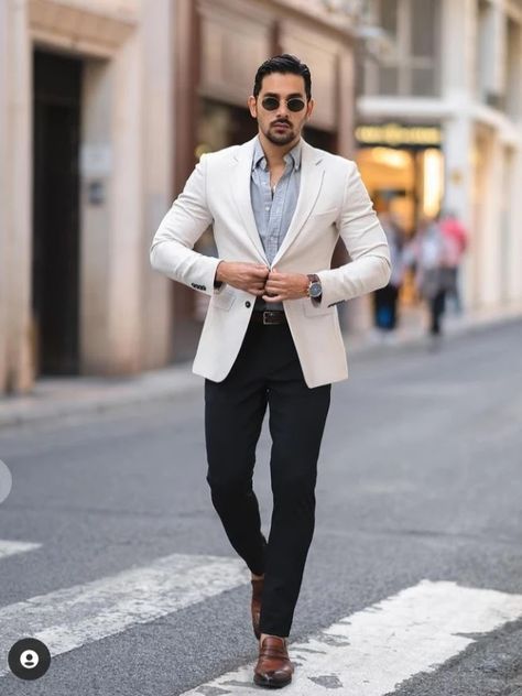 White Blazer Outfit Men, Cream Blazer Outfit, Beige Blazer Outfit, White Blazer Men, Chinos Men Outfit, White Blazer Outfits, Black Outfit Men, Blazer Outfits Men, Blazer Outfits Casual