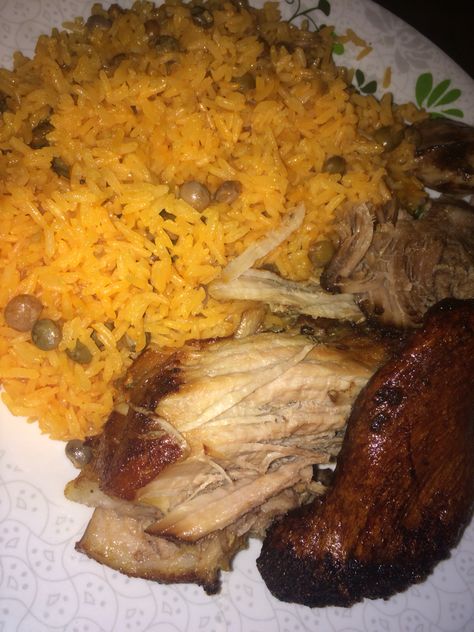 Puerto Rican style pernil with arroz con gandules yum! Puerto Rican Style, Arroz Con Gandules Puerto Rican, Puerto Rican Food, Family Dishes, Dominican Food, Boricua Recipes, Puerto Rican Recipes, Creole Recipes, Food Is Fuel