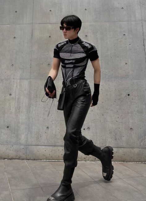 Cyberpunk Fashion Male, Cyberpunk Outfit Male, Queer Fashion Guys, Rave Outfit Men, Rave Suits, Cyberpunk Outfit, Mens Street Style Summer, Aerial Costume, Drip Fits