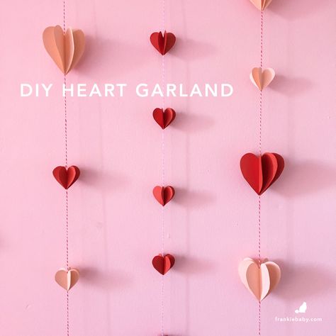 Paper Heart Garland, Valentine Garland, Diy Valentine's Day Decorations, Heart Diy, Diy Valentines Decorations, Heart Garland, Diy Valentines Crafts, Classroom Valentine, Diy Garland