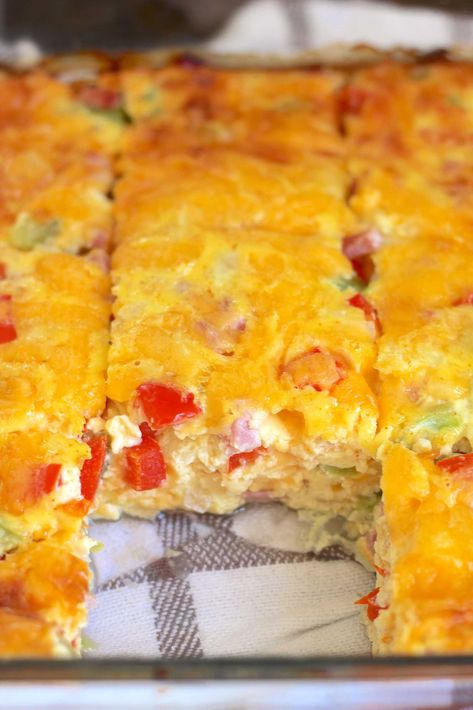 Denver Omelet Egg Bake | 12 Tomatoes Denver Omelet, Smart Points Recipes, Egg Bake, How To Cook Ham, 12 Tomatoes, Breakfast Recipes Casserole, Seasonal Food, Breakfast Items, Baked Eggs