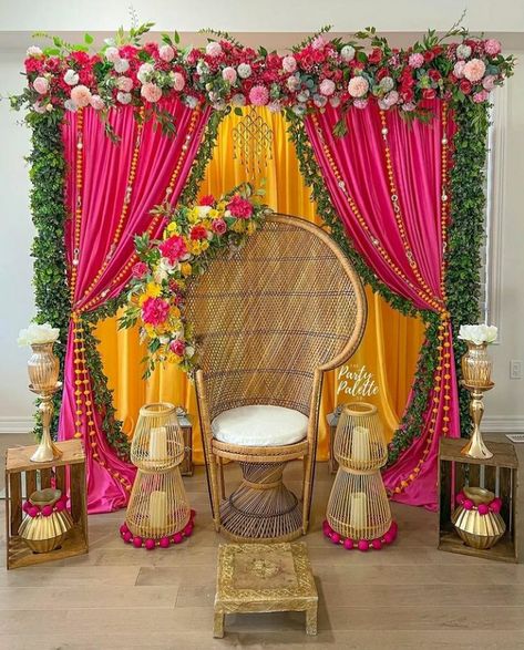 Haldi Backdrop ideas Housewarming Decorations Backdrop, Backdrop For Haldi Function, Indian Bridal Shower Decorations, Mehndi Party Decoration At Home, Haldi Mehndi Backdrop, Haldi Sangeet Decoration, Mehndi At Home Decor, Mendhi Backdrop Mehndi Decor, Mehendi Night Decoration At Home