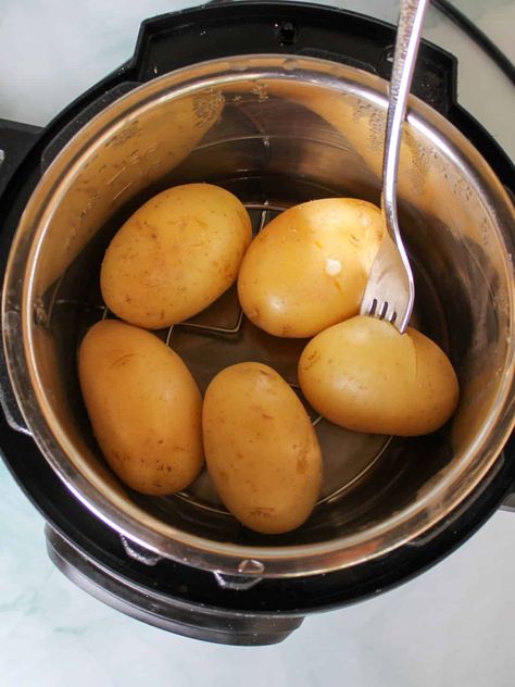 Perfect Instant Pot Steamed Potatoes - Savas Kitchen Steam Potatoes Instant Pot, Instant Pot Steamed Potatoes, Steam Potatoes, Potatoes In The Instant Pot, Instant Pot Steam, Steamed Potatoes, Vegetarian Instant Pot, Yellow Potatoes, Daniel Fast