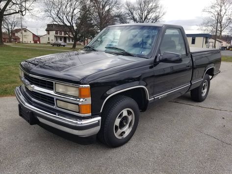 In 1997, the Silverado was still an option package on the C/K 1500 series of light pickup, before taking over as the range’s overall model name two years later. This rear-wheel drive 1997... 1992 Chevy Silverado 1500, 1997 Silverado 1500, Chevy Silverado 1500 Custom, 1993 Chevy Silverado 1500, 1995 Chevy Silverado 1500 Extended Cab, 1993 Chevy Silverado, Silverado 1500 Custom, 1997 Chevy Silverado 1500 Lifted, Aluminum Ramp