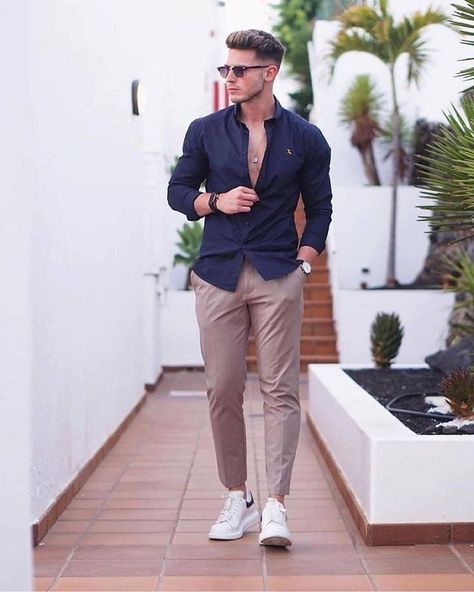 Mens Semi Formal Outfit, Guy Hair, Formal Men Outfit, Mens Casual Outfits Summer, Men Fashion Casual Shirts, Men With Street Style, Men Stylish Dress, Fashion Suits For Men, Mens Fashion Classy