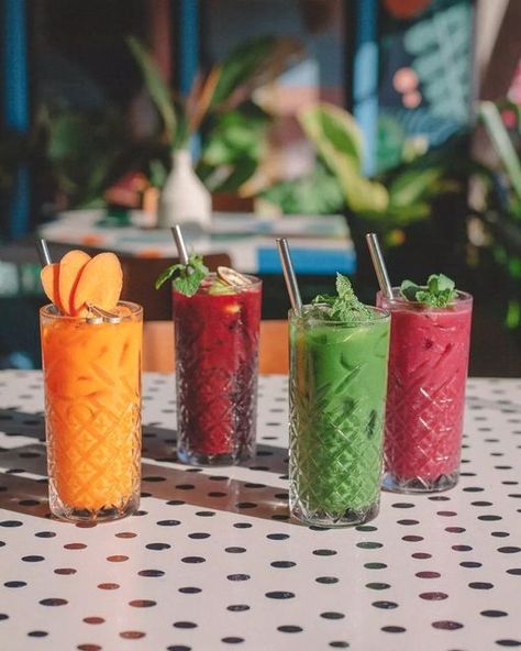 Fresh Juices Photography, Fresh Juices Aesthetic, Juice Photography Lifestyle, Fresh Pressed Juice Aesthetic, Juice Bar Photography, Juice Instagram Feed, Juice Shop Aesthetic, Juicing Photography, Fresh Juice Photography