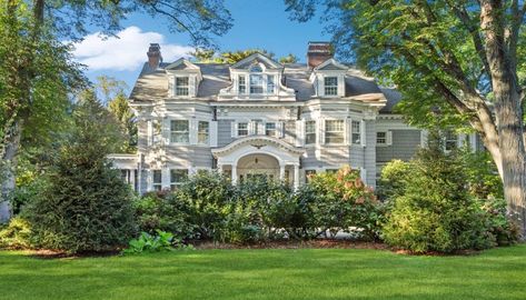 Iconic 1908 Colonial Mansion Reduced to $5.6 Million in Garden City, New York French Colonial Mansion, New York Mansion, Modern Glass House, Colonial Mansion, Grand Homes, City New York, Country Style Homes, Garden City, Upstate New York