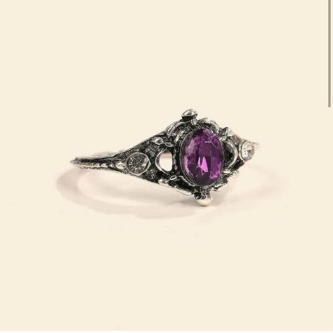 Free Gift With Purchase Of $20 Or More. Dainty Antiqued Silver Ring With A Purple Center Stone. Comes With A Jewelry Pouch. Antique Amethyst Ring, Antique Silver Rings, Diamond Accent Ring, Antique Diamond Rings, Sterling Silver Engagement Rings, Ring Color, White Gold Diamond Rings, Handcrafted Rings, Amethyst Purple