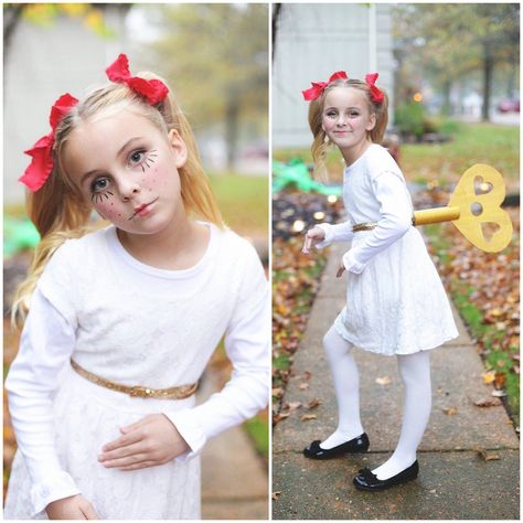 Best Halloween Costumes | Quick DIY Costumes | Bette Fetter Quick Diy Costumes, Wind Up Doll Costume, Voodoo Doll Costume, Diy Fantasia, Paper Doll Costume, Meme Costume, Gothic Party, Kids Costumes Girls, Doll Halloween Costume