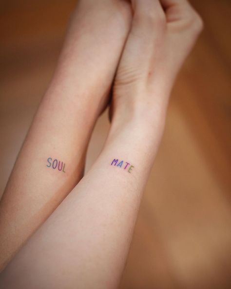 Soulmate Tattoo, Pair Tattoos, Infinity Couple Tattoos, Maching Tattoos, Cute Matching Tattoos, Vogel Tattoo, Bts Tattoos, Sibling Tattoos, Bff Tattoos