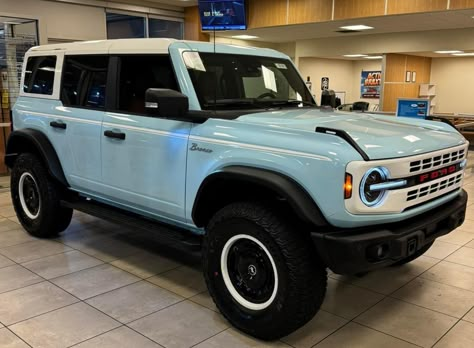 Ford Bronco Limited Heritage Edition 4-Door Bronco Car Interior, Retro Ford Bronco, Car Inspo Exterior, Bronco Wrap Ideas, Ford Bronco Heritage Edition, Bronco Ford Aesthetic, Light Blue Bronco, Baby Blue Bronco, Bronco Heritage Edition