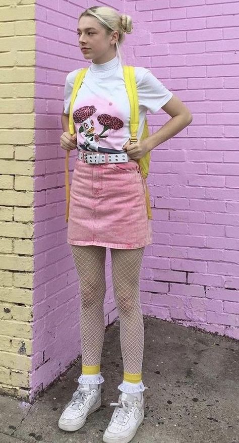 Euphoria Clothing, Where Did The Time Go, Celebrity Children, Euphoria Fashion, Hunter Schafer, Pleated Skirts, Movie Fashion, All Grown Up, I Love Her