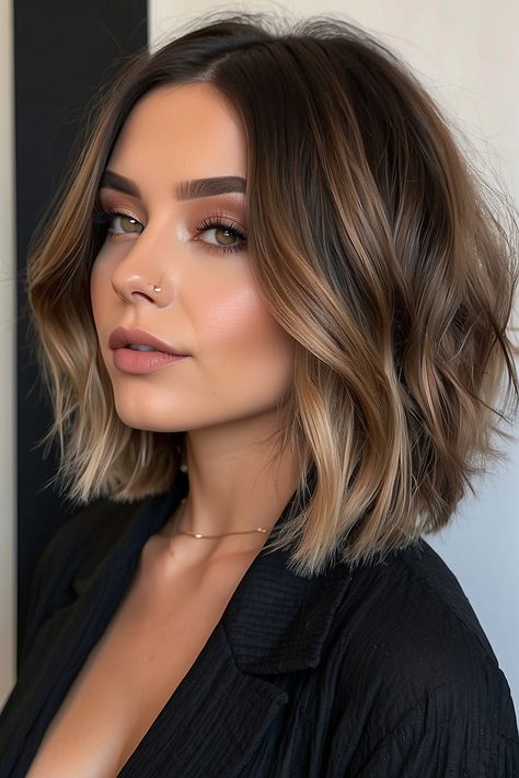 Bob Hair With Balayage, Shadow Root On Brown Hair, Short Hair Balayage Round Face, Dark Bob Balayage, Balayage For Dark Brown Hair Bob, Shirt Hairstyles For Thick Hair, Brunette Hair Bob Mid Length, Short Middle Part Haircuts Women, Short Dark Hair With Highlights Straight