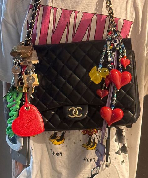 Bag Charm Trend 2024, Bag Charms Aesthetic, Charms Aesthetic, Accessorize Bags, Chanel Resort, Aesthetic Bags, Chanel Cruise, Bag Decoration, Fashion Mood Board