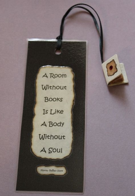 Handmade Bookmark Bookmarks Quotes, Homemade Bookmarks, Handmade Bookmarks Diy, Bookmark Crochet, Bookmarks For Books, Creative Bookmarks, Handmade Bookmarks, Bookmark Craft, Corner Bookmarks