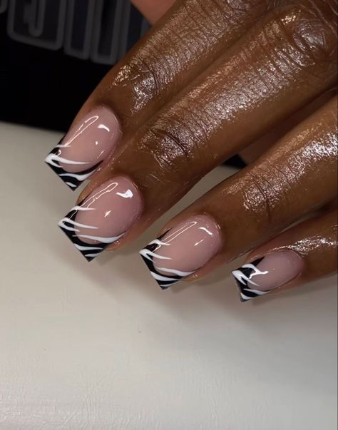 Beautiful Simple Nails, Simple May Nails Short, Square Nail Tip Designs, Gel Nail Inspo Short French Tip, Easy French Tip Designs, Short Square Gel X Nail Designs, Arcrliyic Nails Designs Short, Short Almond Nails For Work, Short Nail Tip Designs