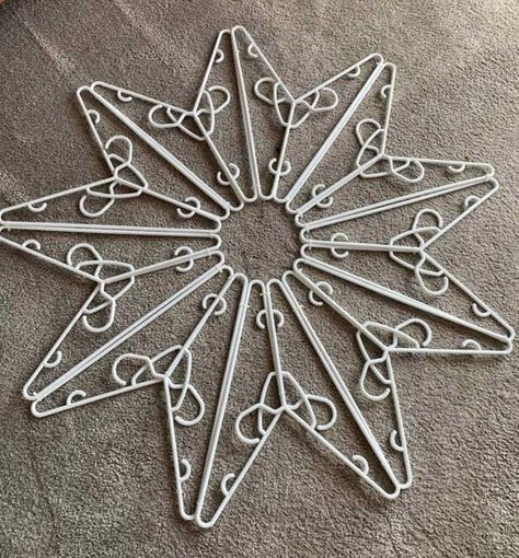 Coat Hanger Christmas Star, Hanger Star With Lights, Plastic Hanger Star Diy, Clothes Hanger Christmas Star, Coat Hanger Star Diy, Wire Hanger Star, Star Made Out Of Plastic Hangers, Stars Made From Plastic Hangers, Clothes Hanger Star