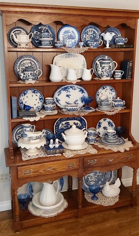 Blue Willow China Display, Ironstone Display, Blue Willow Decor, China Cabinet Decor, Decorating With Blue And White Porcelain, Blue Willow China Pattern, Display Collections, Blue Willow Dishes, Vintage Hutch