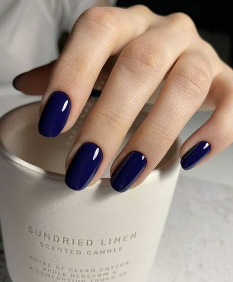 2024 Trends: Short Square Nails in Royal & Navy Blue - Elegant, Sparkle & Simple Designs for the New Year Blue Nail, Money Nails, Royal Navy Blue, Navy Nails, Blue Gel Nails, Short Square Nails, Casual Nails, Nagel Inspo, 2024 Trends