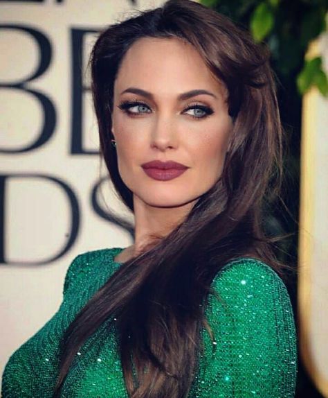 Green Clothes Makeup, Angelina Jolie Green Dress, Makeup For A Dark Green Dress, Emerald Top Outfit, Makeup With A Green Dress, Makeup That Goes With Green Dress, Dark Green Dress Makeup, Eye Makeup With Green Dress, Green Dress Makeup Look